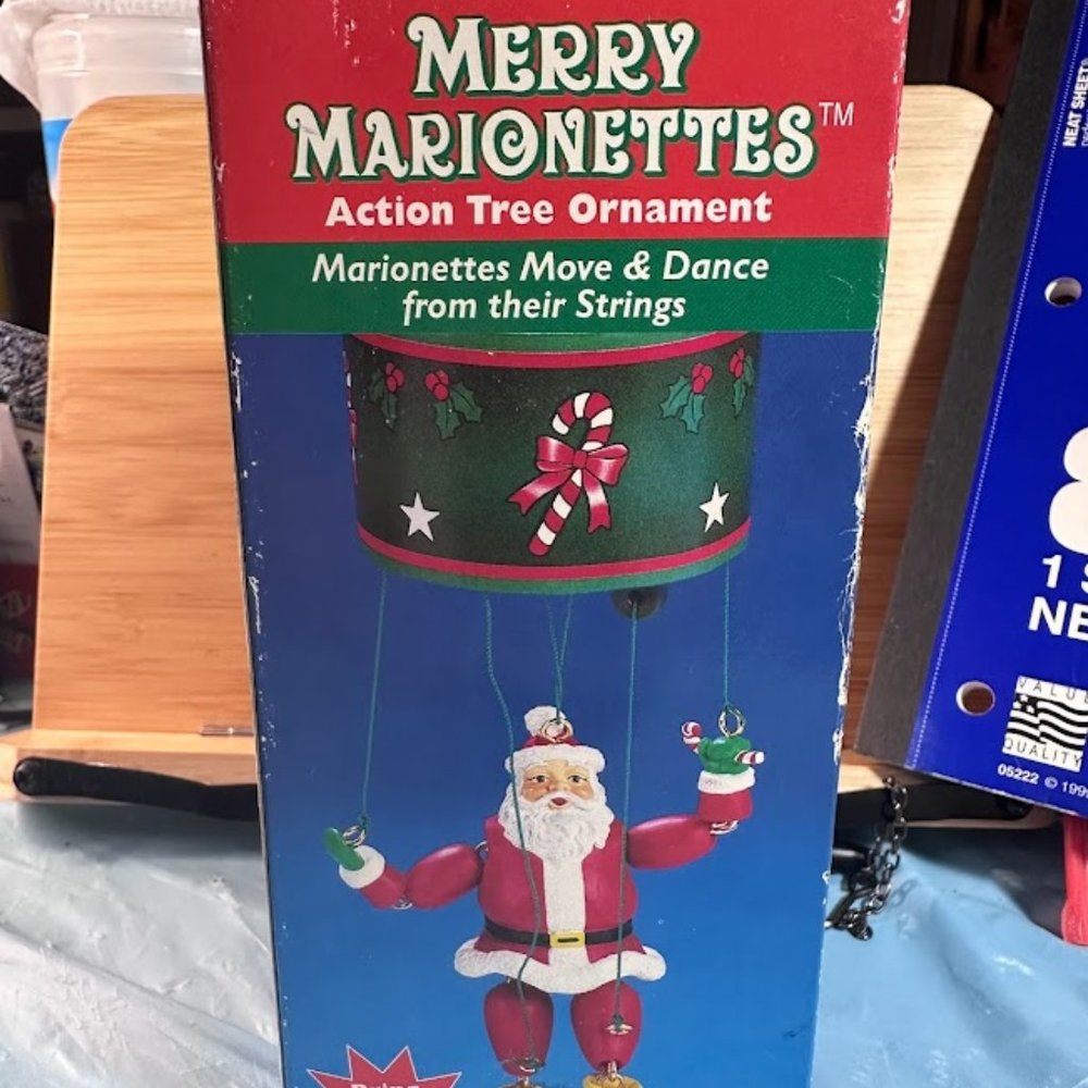 2002 Kurt Adler Merry Marionettes DANCING SANTA Action Tree Ornament